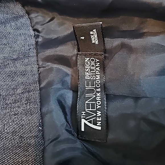 7th Avenue New York & Company blue blazer. 4 - Picture 9 of 9